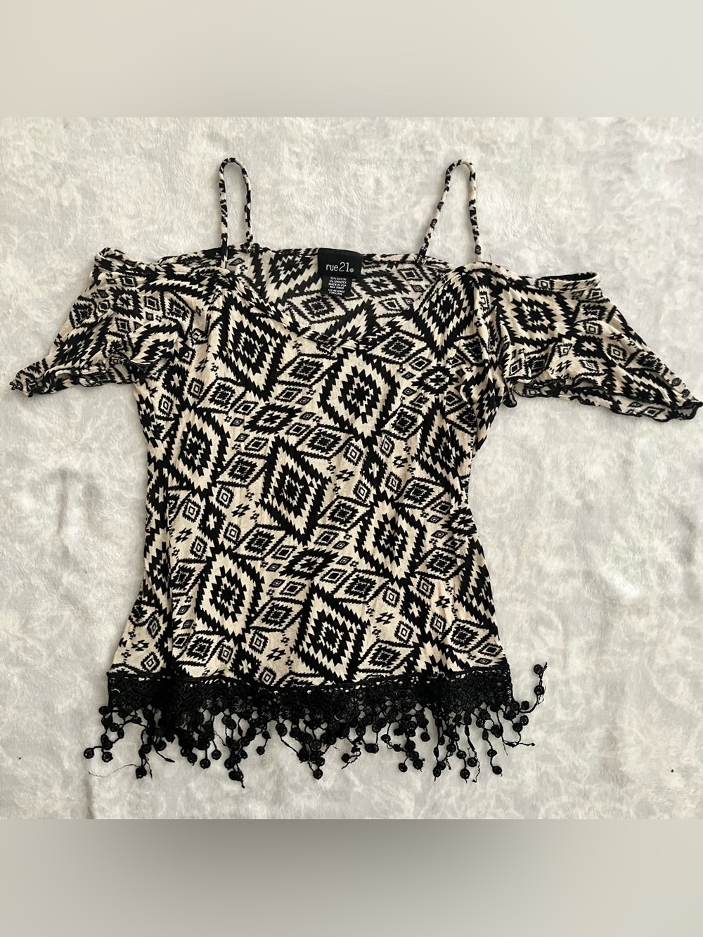 Rue21 Geometric Cold Shoulder Fringe Top Medium